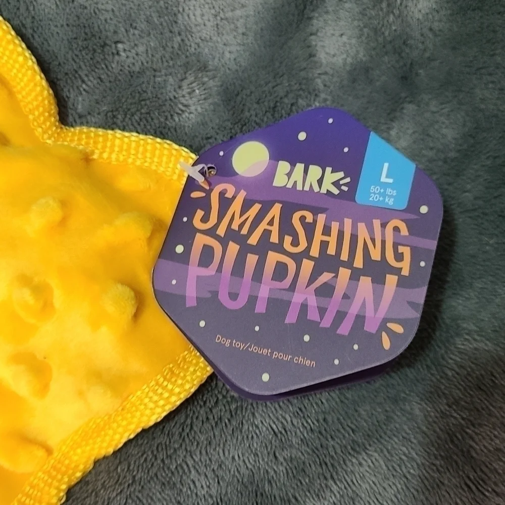 Barkbox Smashing Pupkin L dog toy